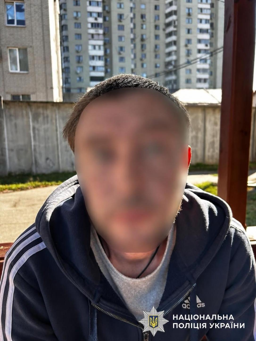 В Княжичах мужчина зарезал 83-летнюю женщину и закопал тело в лесополосе